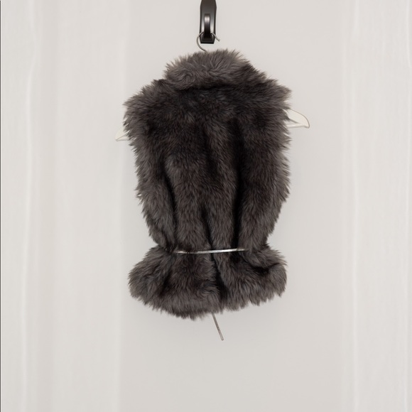 Faux Fur Vest - Picture 2 of 9